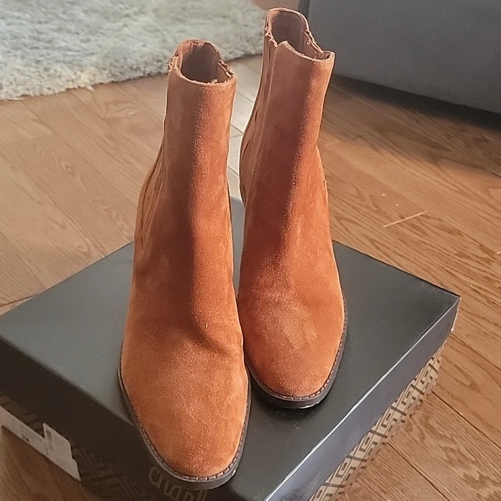 Charles by charles david "Shopper" Kid Suede Bootie - Picture 2 of 10